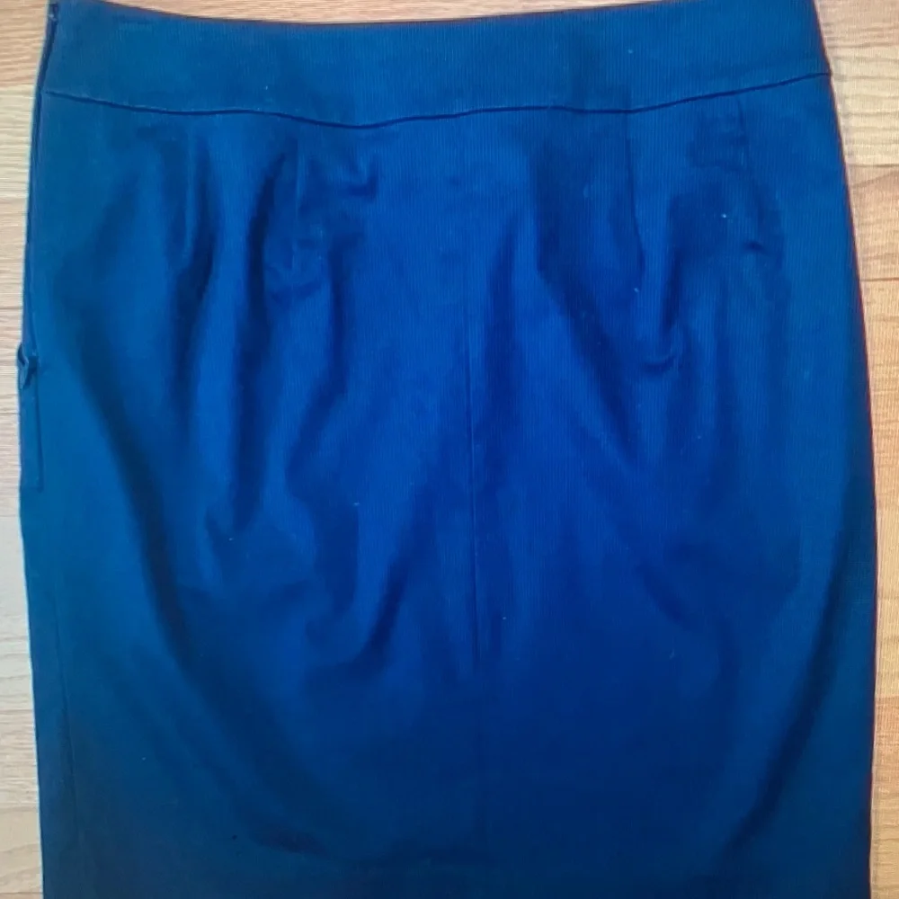 Uniqlo Dark Blue Pencil Skirt - Picture 2 of 5